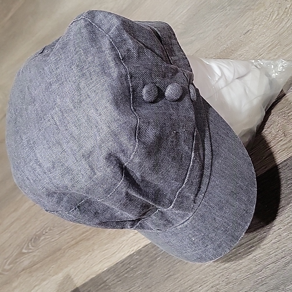 Hat Linen Flowered Inside Gray Buttons